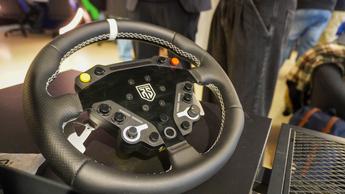 Nacon Revosim RS Pure シムレーシング用ステアリングホイール