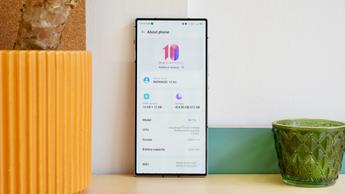 Nærbillede-anmeldelsesbilleder, der viser Nubia Red Magic 10 Air-smartphonen