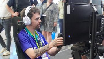 Nitro Concepts E-racer gamingstol i svart och röd design