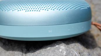 Bang & Olufsen Beosound A1 Bluetooth-Lautsprecher (3. Generation)