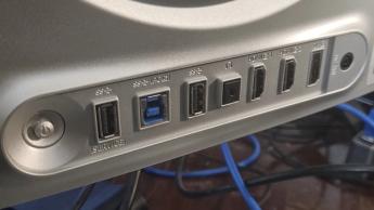 Port selection on the Samsung Odyssey OLED G81SF