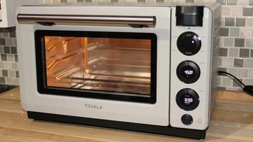 Horno inteligente de vapor Tovala probado en una cocina hogareña