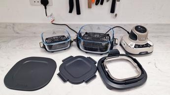 Fritadeira elétrica Ninja Crispi sobre a bancada durante os testes na cozinha do Tom's Guide