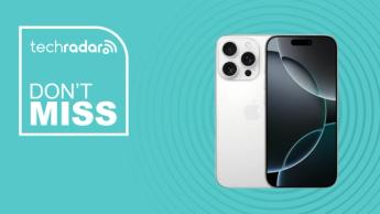 Apple iPhone 16 Pro exibido sobre um fundo azul claro com a frase promocional 'não perca' em destaque