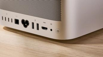 Apple Mac Studio stationær computer på et moderne skrivebord