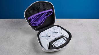 白色のTurtle Beach Victrix Pro BFG Reloaded ワイヤレスコントローラー(PlayStation 5用)