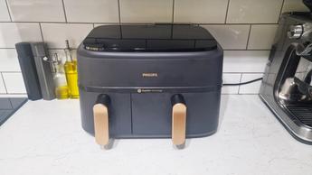 Fritadeira elétrica Philips Série 3000 com dois cestos e duas áreas de cozimento