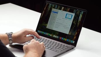YouTubern Wylsacom visar upp en läckt Apple MacBook Pro med det nya M4-chippet