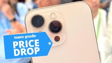 Nærbillede af iPhone 16 Pro-kameralinser, der viser avanceret smartphone-kamerateknologi