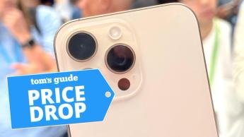 Nærbillede af iPhone 16 Pro-kameralinser, der viser avanceret smartphone-kamerateknologi