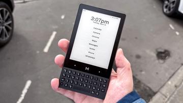 Interface principal do Minimal Phone exibindo uma tela inicial de smartphone limpa e simples