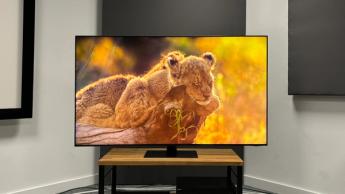 Телевизор Samsung QN95D Neo-QLED с ярким дисплеем