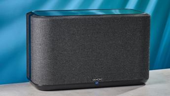 Ein Denon Home 350 kabelloser Smart-Lautsprecher