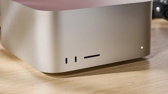 Apple Mac Studio stationær computer på et moderne skrivebord