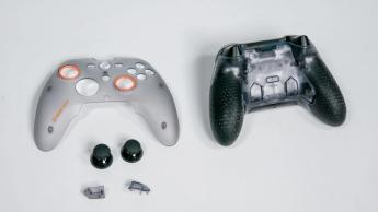 展示されているScuf Valor Proゲーミングコントローラー