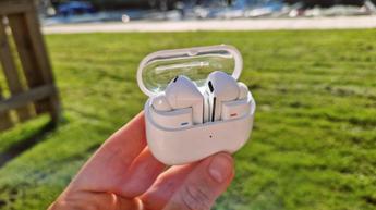 Samsung Galaxy Buds 3 Pro trådløse øretelefoner med opladningsetui
