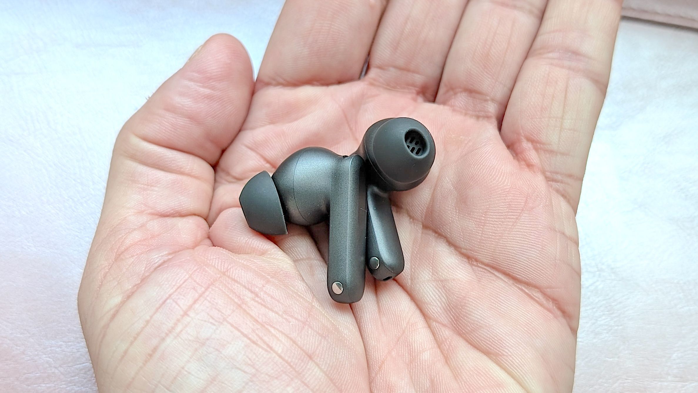 OnePlus Buds 4 True-Wireless-Kopfhörer mit Ladecase