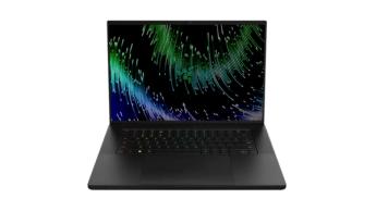 白い背景に置かれたRazer Blade 16ゲーミングノートパソコン