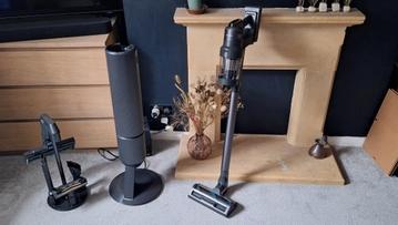 Aspiradora sin cable Samsung Bespoke AI Jet Ultra en un entorno doméstico