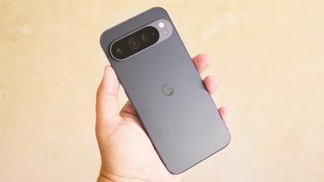 Google Pixel 9 Pro XL-smartphone som visar baksidan och kameramodulen
