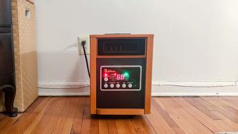 Calefactor portátil Dr. Infrared Heater DR-998 sobre un suelo de madera