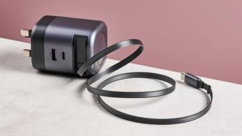 Ugreen Nexode 65W oplader med indtrækkeligt USB-C-kabel sammenrullet