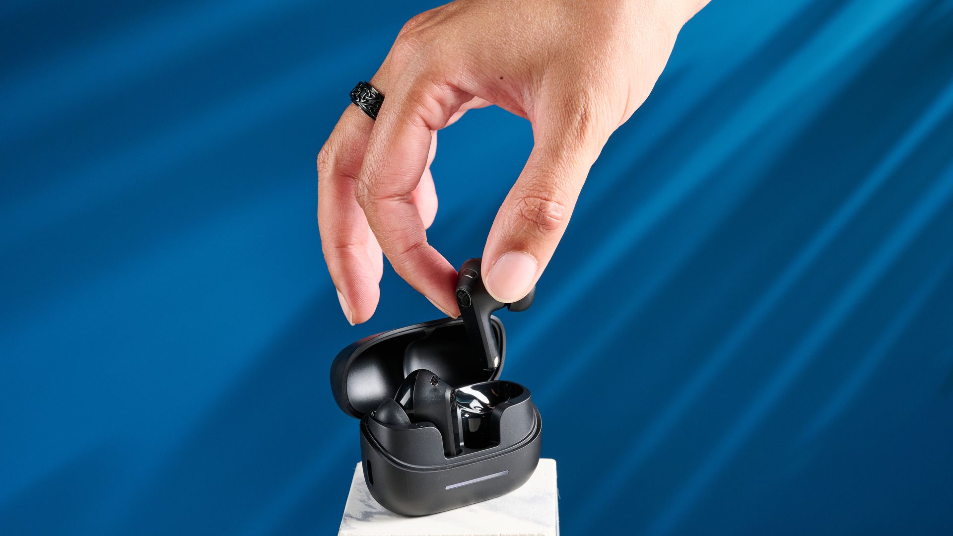 Schwarze JLab JBuds ANC Bluetooth-Kabellose Ohrhörer