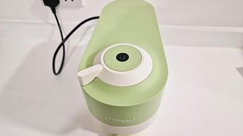 Máquina de café Nespresso Vertuo Pop na cor verde pistache