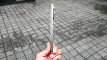 Ulasan smartphone Samsung Galaxy S25 Edge dengan fitur dan spesifikasi lengkap