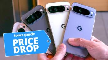 To Google Pixel 10-telefoner vist side om side