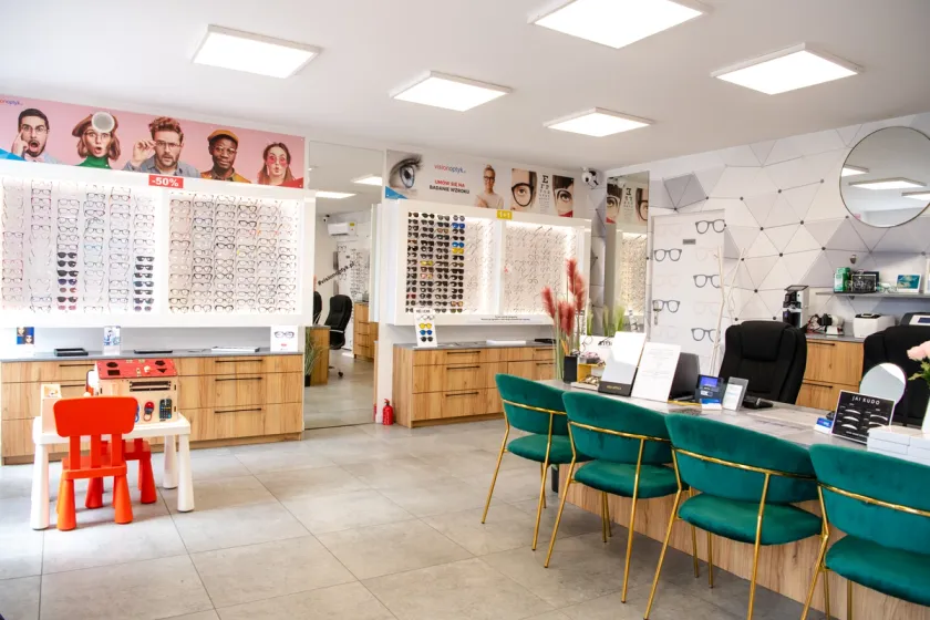Oprawki okularowe w salonie VisionOptyk w Śremie