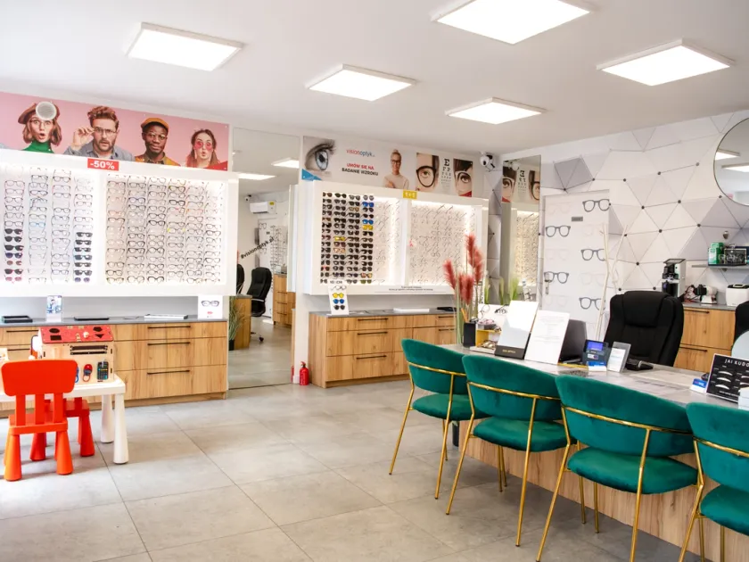 Oprawki okularowe w salonie VisionOptyk w Śremie