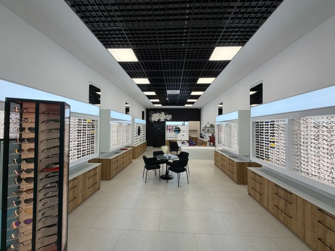Przykładowe wnętrze salonu sieci VisionOptyk