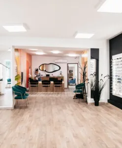Salon optyczny VisionOptyk w Turku