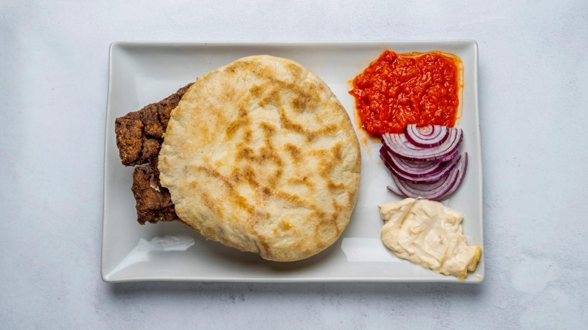 Bosnisk Ćevapi med Bröd