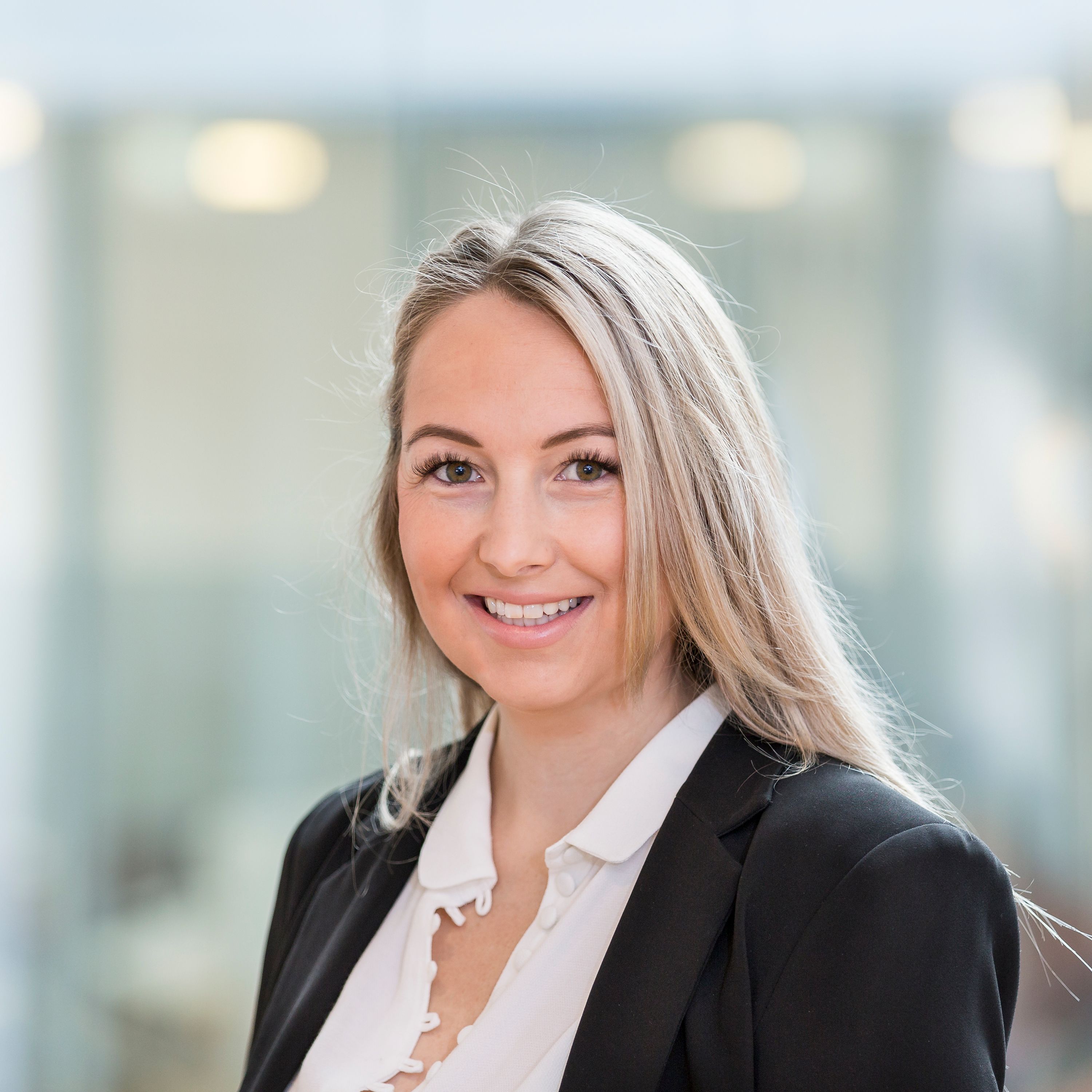 bilde av sitat-forfatter, Carina Myhre, eiendomsmegler.