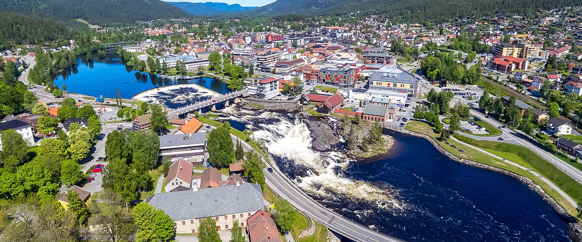 Kongsberg med fossen