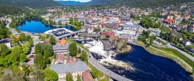 Kongsberg med fossen