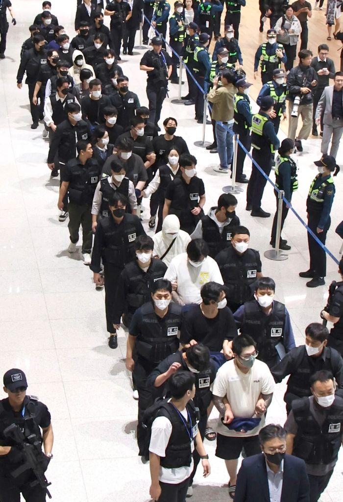 캄보디아 스캠 단지에서 강제 혹은 자발적으로 가담하다가 국내로 이송된 한국 국적 시민들