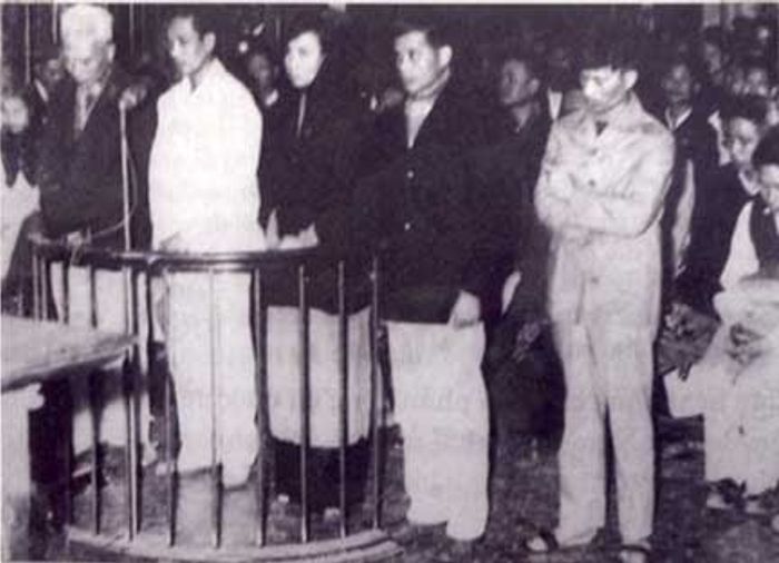 비판 운동을 펼친 지식인들이 기소된 1960년 1월 19일 하노이 재판