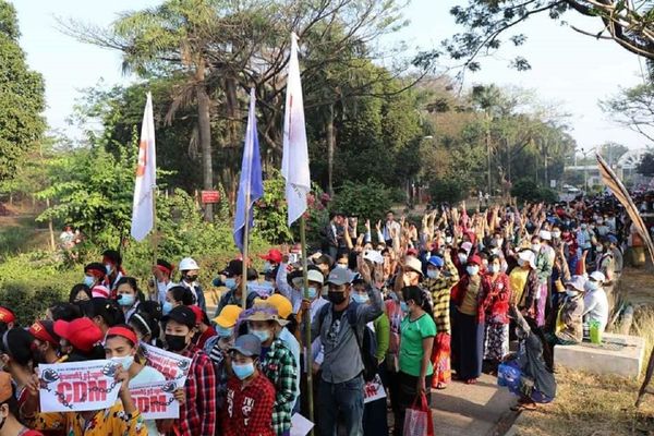 미얀마 군부가 노동조합과 노동운동가들에 대한 탄압을 강화하고 있다