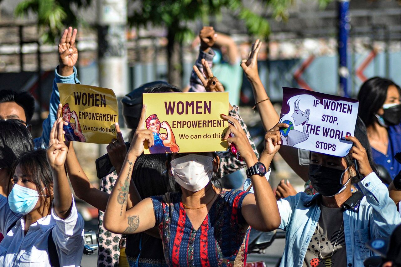 [東動] 미얀마 봉제공장 여성노동자가 앞장 선 총파업