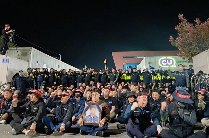 사람답게 살고 싶다는 요구는 왜 죽음이 되었나