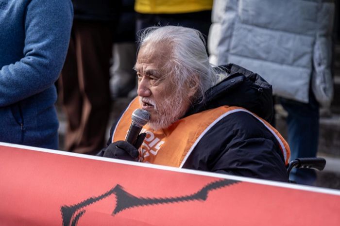 발언 중인 전국장애인차별철폐연대 박경석 상임 공동대표