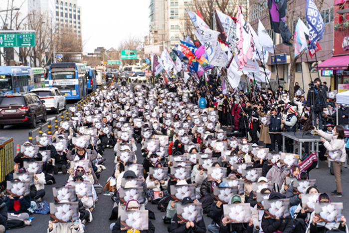 동덕여대 재학생 연합의 '민주동덕에 봄은 오는가' 2차 집회