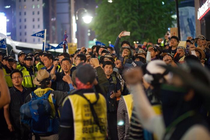 Breaking the 80-Year 'No-Union' Myth: Struggle of Samsung Electronics Service Workers