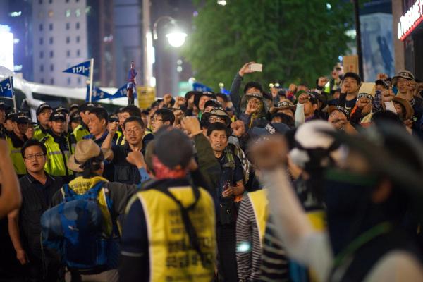 Breaking the 80-Year 'No-Union' Myth: Struggle of Samsung Electronics Service Workers