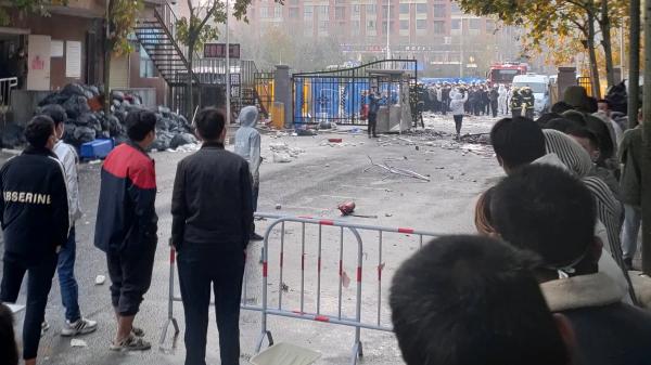 중국 | 2022년 폭스콘 정저우공장 노동자 봉기는 무엇을 남겼나