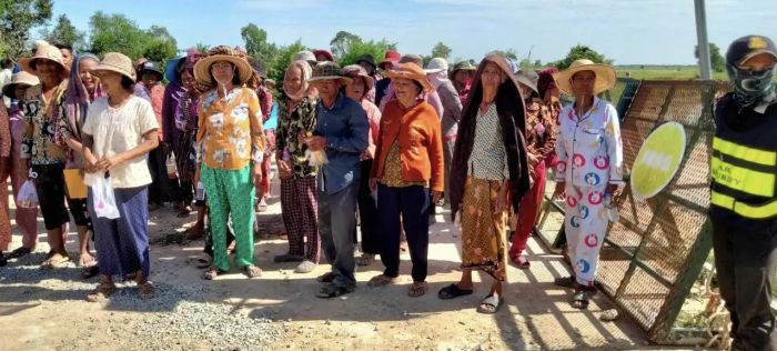 토지 강탈에 저항하는 주민들