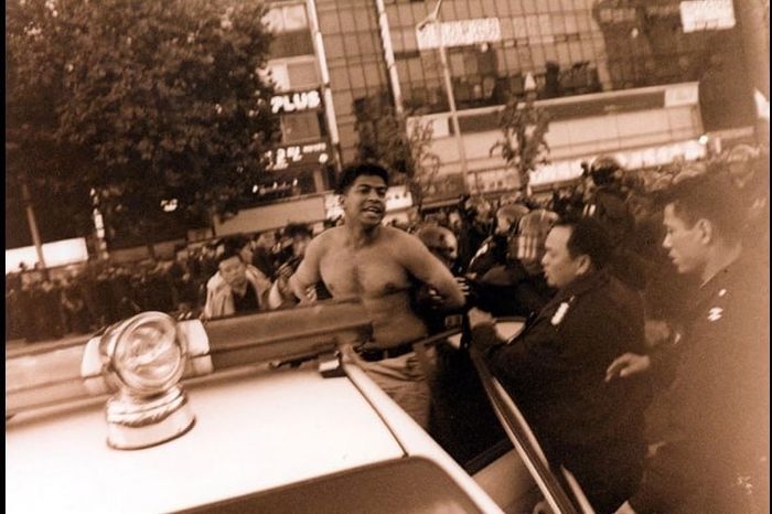 2003년 10월 26일 전국 비정규직 노동자대회에 참가한 방글라데시 출신의 비두, 평등노조 이주노동자지부 투쟁국장